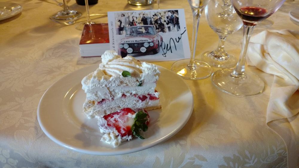 Taart met gesigneerde Fulvia